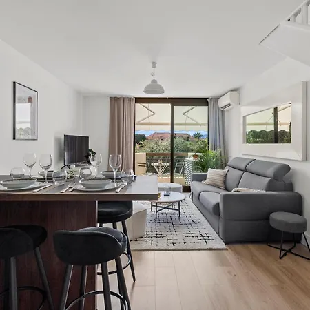 Adorable 2p Avec Piscine Apartmán *