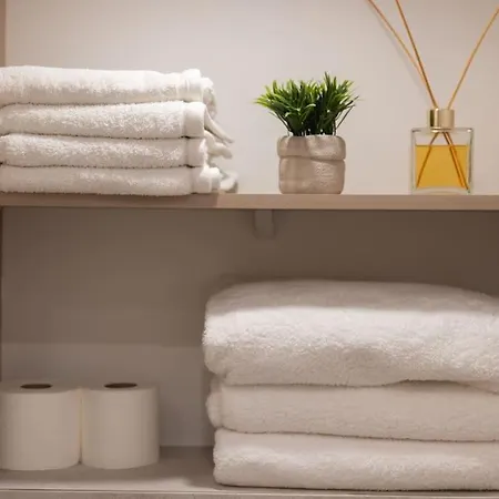 Adorable 2p Avec Piscine Apartmán *