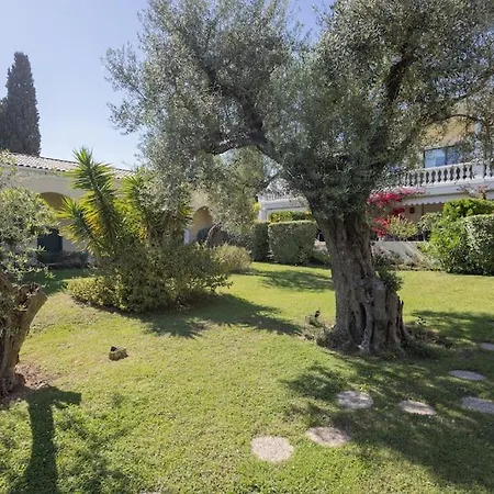 Apartmán Adorable 2p Avec Piscine *